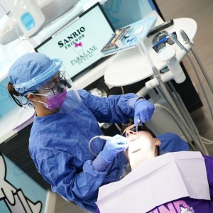 Adult Teeth Cleaning with Dental Hygienist